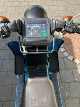 Simson SR50C - 1988 - 12V im seltenen polarblau metallic original Zustand mit Kindersitz - DDR Fahrzeugpapiere